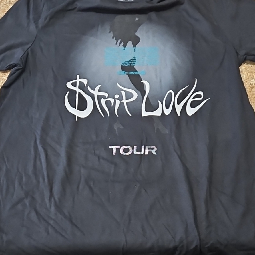 Nwot Strip Love Tour Graphic Tee